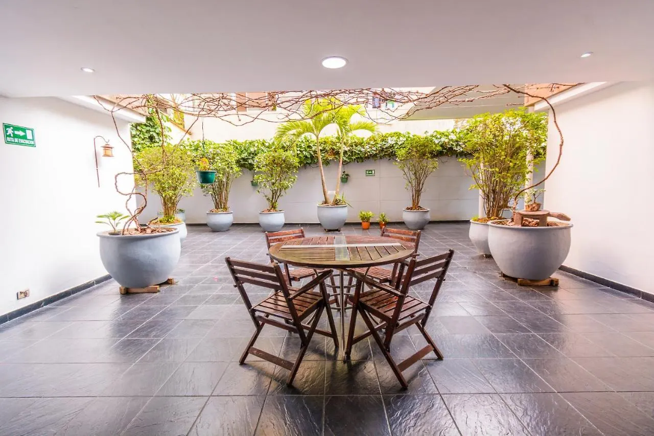 Modern Apartment Ultra Fast Internet In El Poblado Medellin