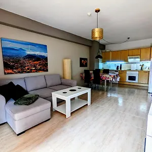 https://cozy-residence-puerto-de-la-cruz.in-canary-islands.com