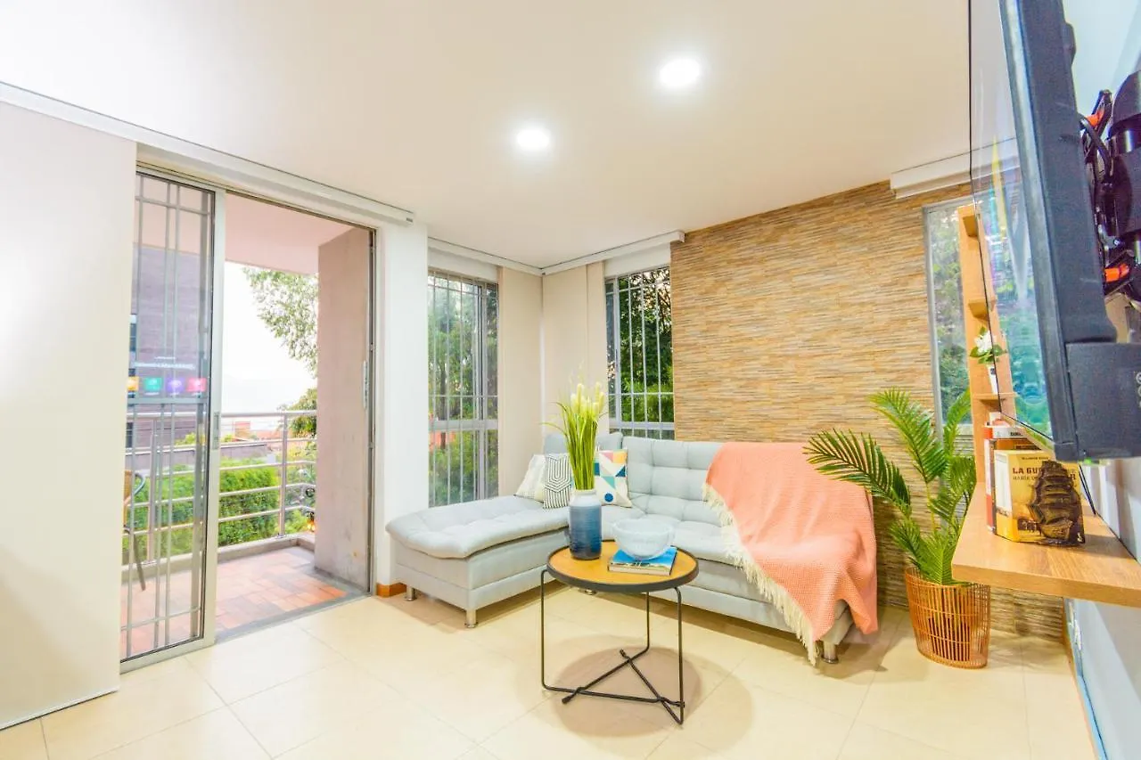 Modern Apartment Ultra Fast Internet in El Poblado Medellín