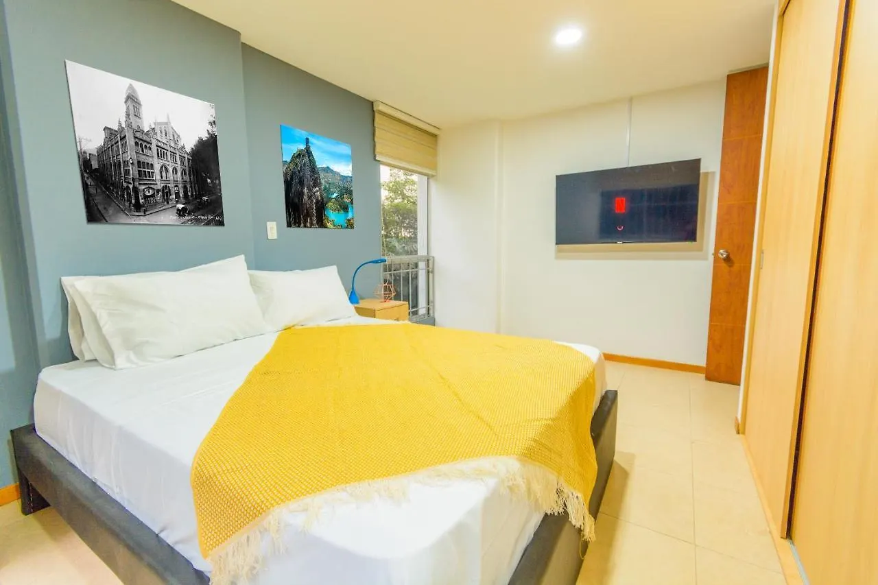 Modern Apartment Ultra Fast Internet in El Poblado Medellín