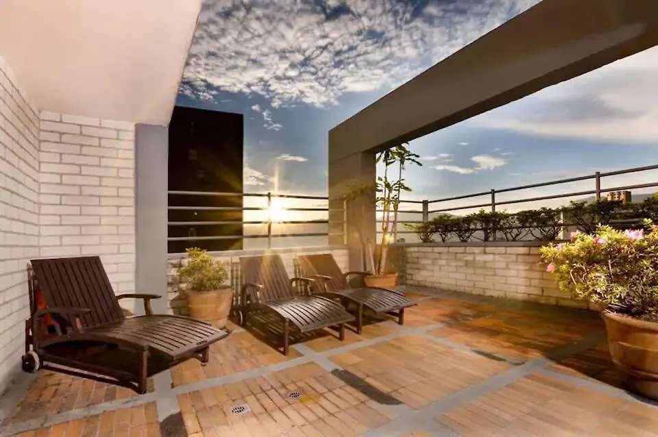 Modern Apartment Ultra Fast Internet in El Poblado Medellín